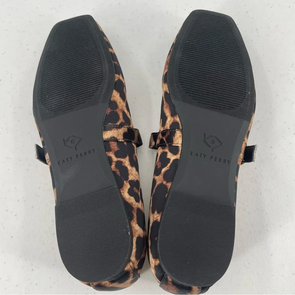 NIB Katy Perry Leopard Print Evie Mary Jane Gold Hardware Flats Size 5.5M Casual